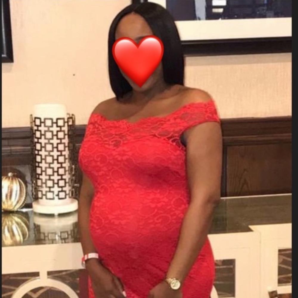 EUC Long Red Lace On or Off the Shoulder, Sexy Elegant Long Gown ‼️Worn Twice‼️